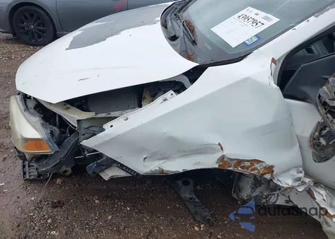 2014 Toyota Corolla S Plus z USA, uszkodzony, nr VIN 5YFBURHE6EP172886